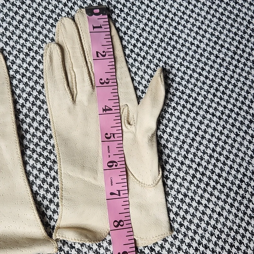Vintage Midcentury White Leather Kink Dom Pin-Up Goth Vamp Formal Gloves